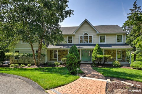 Photo of 416 Hidden Valley Court, Wyckoff, NJ 07481 (MLS # 26031783)