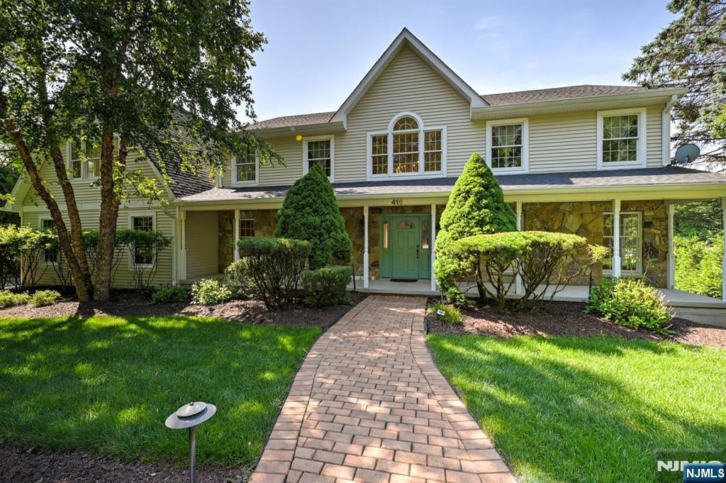 416 Hidden Valley Court