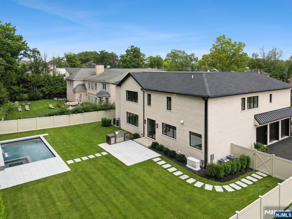 50 Roberts Road