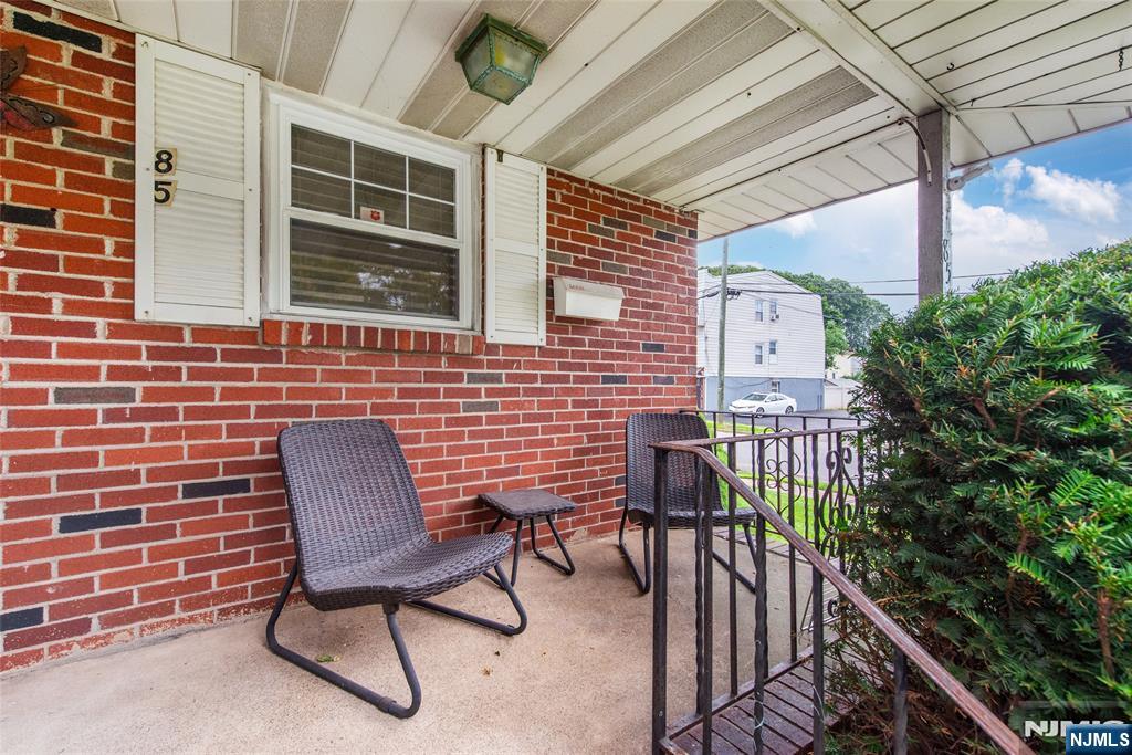 85 Bloomfield Avenue