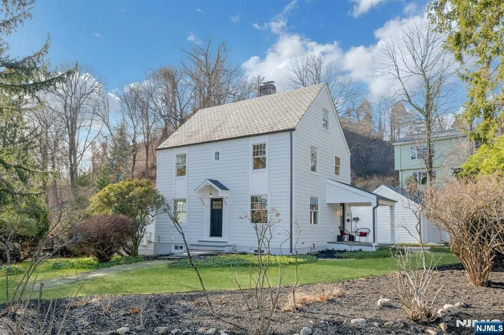 Photo of 30 Edgecliff Road, Montclair, NJ 07043 (MLS # 26001658)