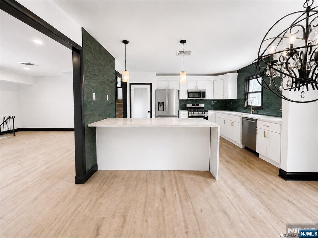 2849 Kathleen Terrace