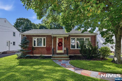 Photo of 95 Maple Street, Bergenfield, NJ 07621 (MLS # 26038275)