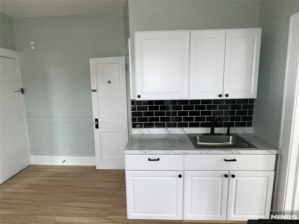 Passaic, New Jersey 07055, United States, 2 Bedrooms Bedrooms, ,1 BathroomBathrooms,Residential,Active,249818