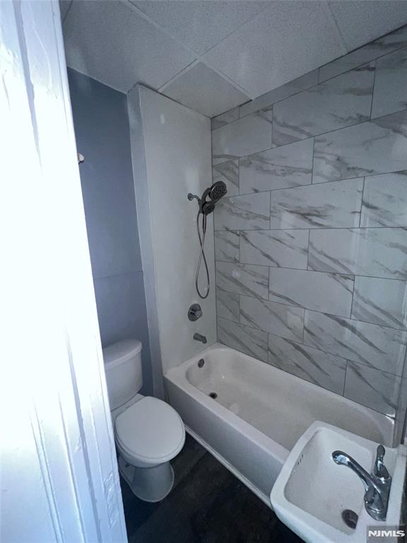 Passaic, New Jersey 07055, United States, 2 Bedrooms Bedrooms, ,1 BathroomBathrooms,Residential,Active,249818