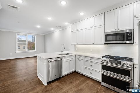 Photo of 28 Bright St #306, Jersey City, NJ 07302 (MLS # 26007909)