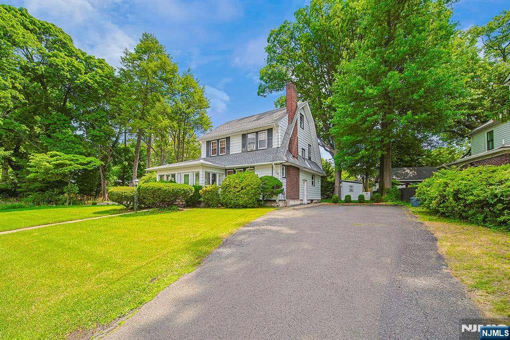 Photo of 209 Harding Road, Glen Rock, NJ 07452 (MLS # 26023739)