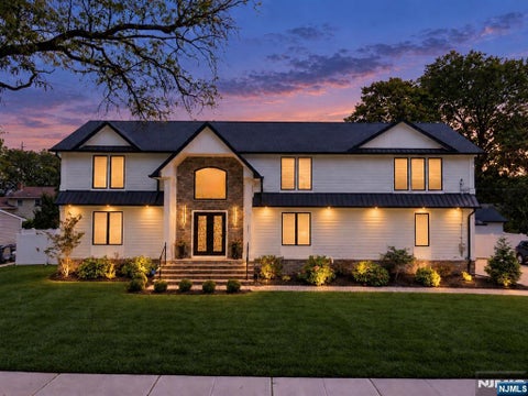 Photo of 207 Wilsey Court, Paramus, NJ 07652 (MLS # 26037234)