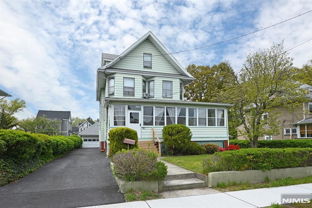 Photo of 10 Beech Street, Rutherford, NJ 07070 (MLS # 26015378)