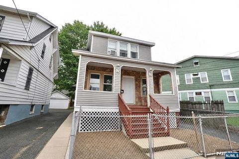 Photo of 240242 Sunset Avenue, Newark, NJ 07106 (MLS # 26019857)