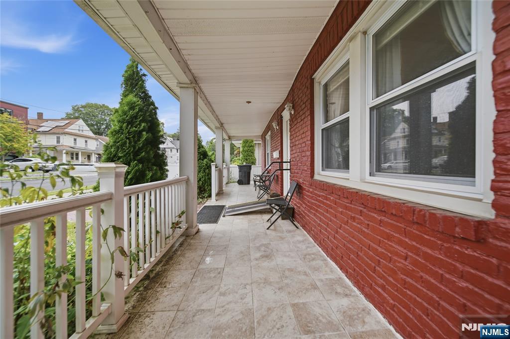 148 End Avenue