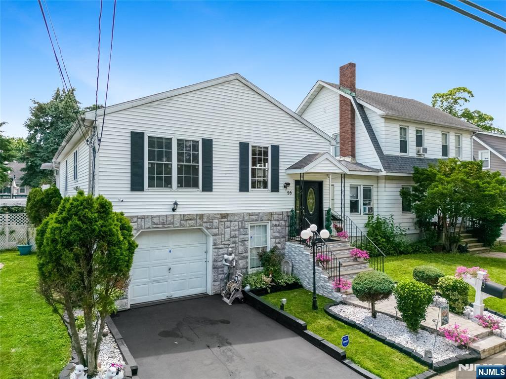 95 Burlington Avenue