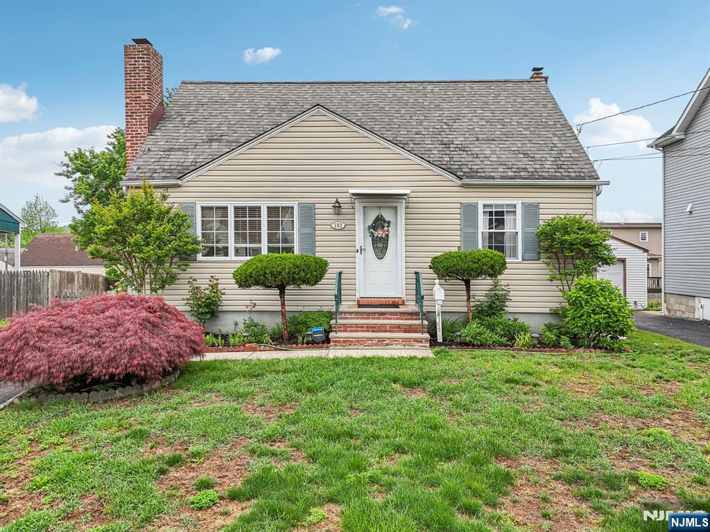 153 Hill Road, Woodbridge, New Jersey - 3 Bedrooms  
2 Bathrooms  
7 Rooms - 