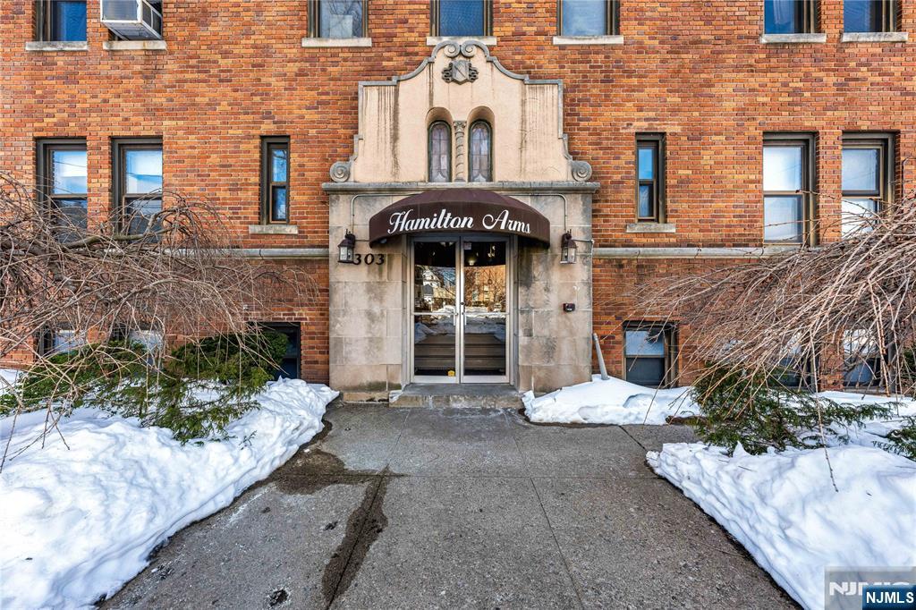 303 Hamilton Place A4