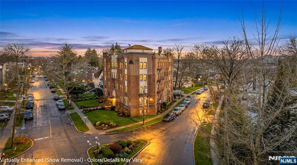 303 Hamilton Place A4