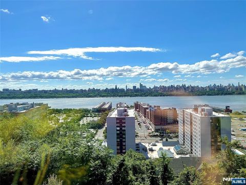 Photo of 130 Pine St #2, Cliffside Park, NJ 07010 (MLS # 26004310)