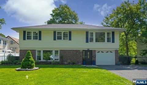 147 Pine Avenue, New Milford, NJ 07646 - MLS#: 25009138