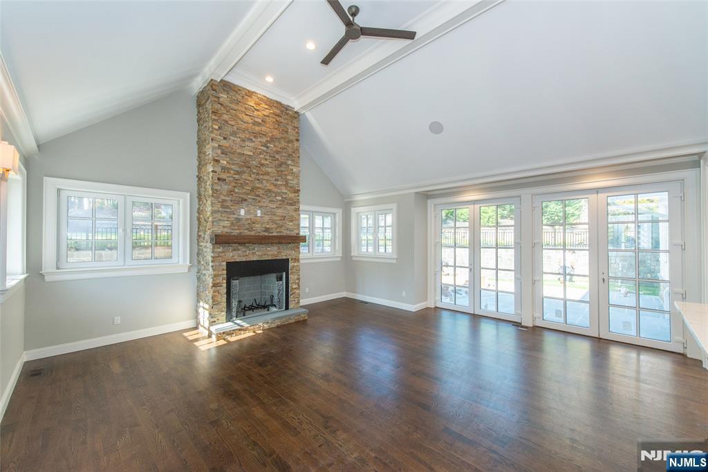 368 Hartshorn Drive