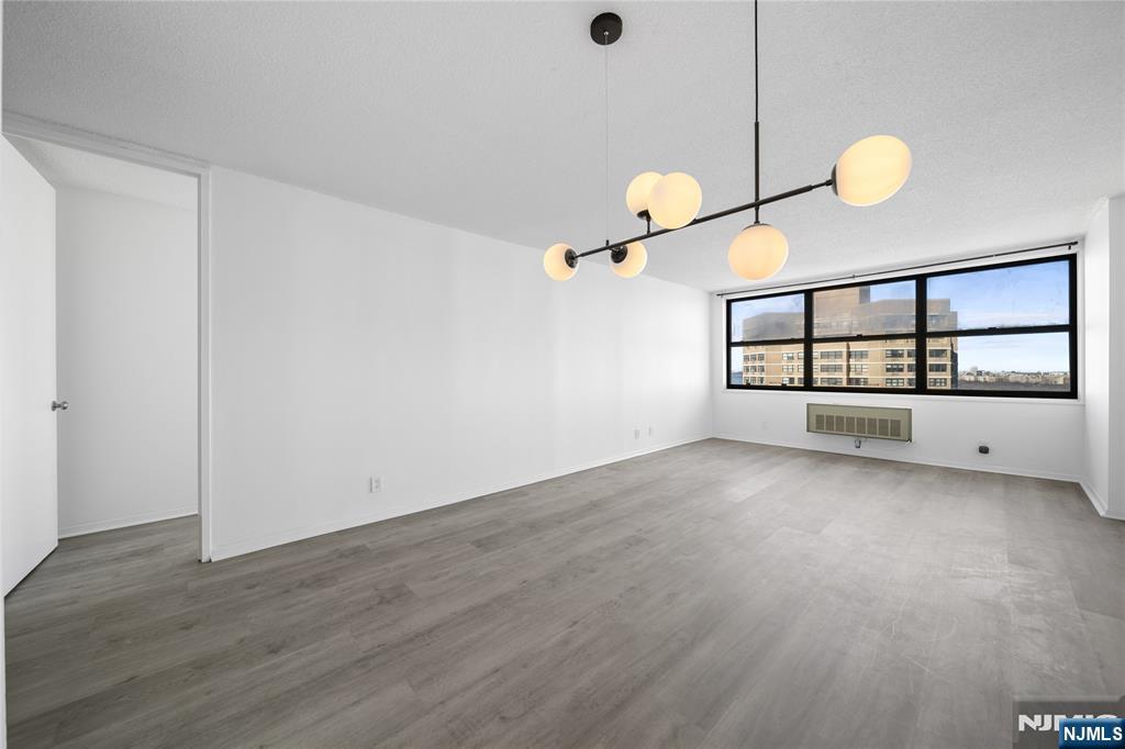 7000 Boulevard East 41L