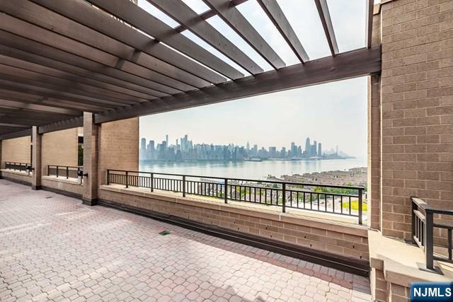 7000 Boulevard East 41L