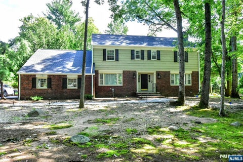Photo of 388 Carriage Ln, Wyckoff, NJ 07481 (MLS # 26031489)