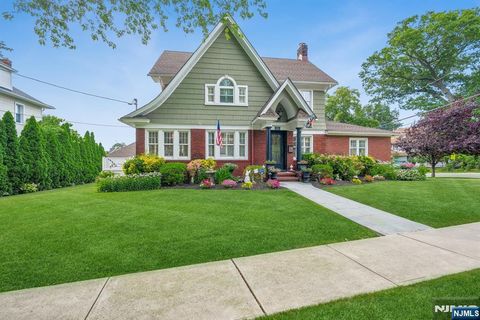 Photo of 250 Ridge Road, Rutherford, NJ 07070 (MLS # 26024333)