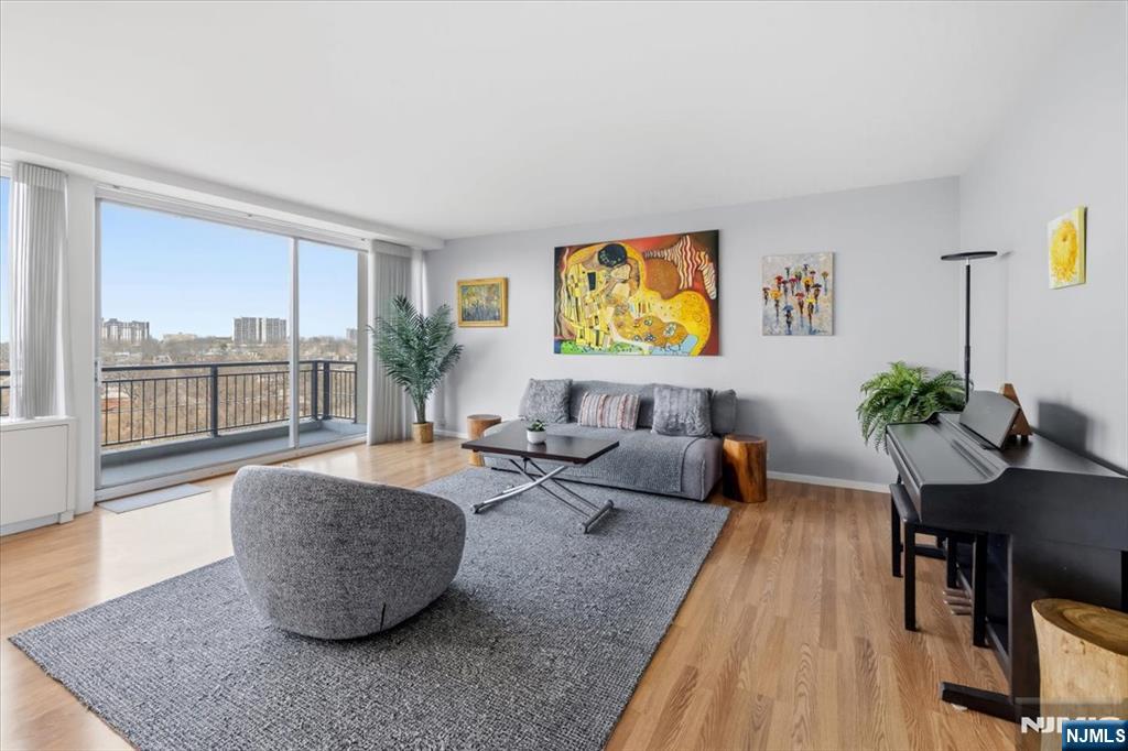 1 Horizon Road 1209
