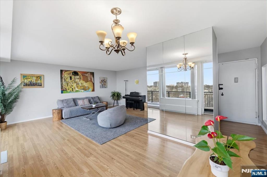 1 Horizon Road 1209