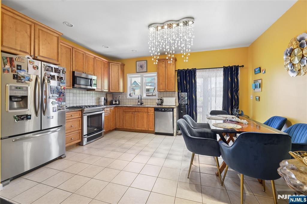 548 Palisade Avenue 3