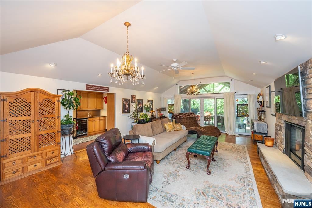 111 Ballantine Road
