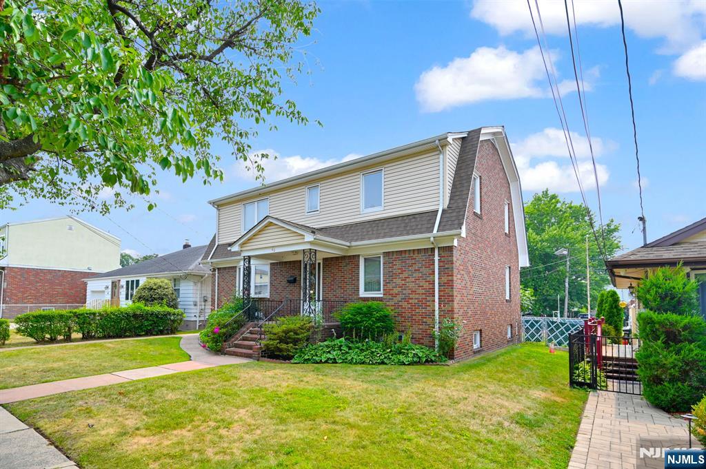 40 Avenue A