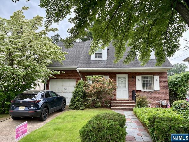 818 Maple Avenue