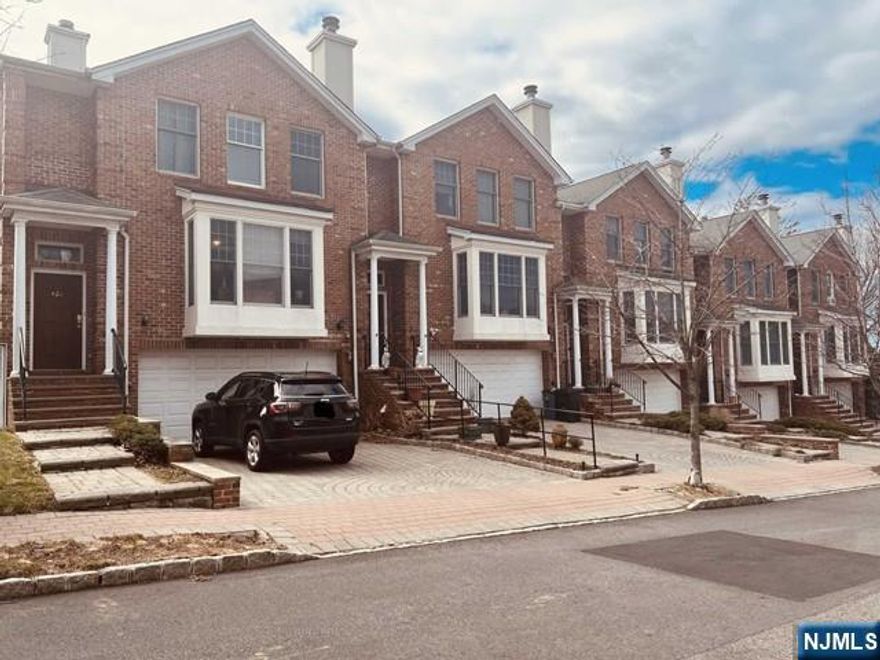 Grandview Place is duplex style townhouse. It is located in convenient area which is close to NYC bus transportation, and walking distance to school #3, restaurants, shopping, grocery stores. It has modern kitchens, elegant bathrooms, and hardwood flooring, central a/c, all brick, all rooms are spacious, fire place. total 3br, 2 full and 2 half bathrooms, no pets. attached 2 car garage.