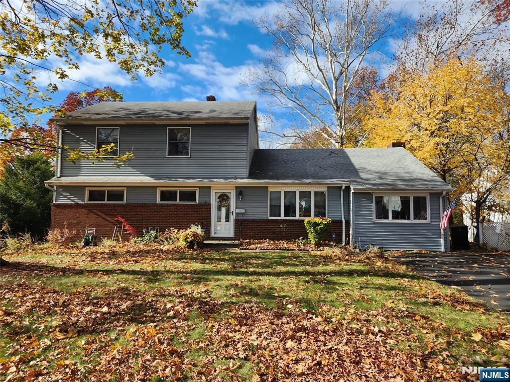 Photo of 211 Denver Road, Paramus, NJ 07652 (MLS # 26001979)