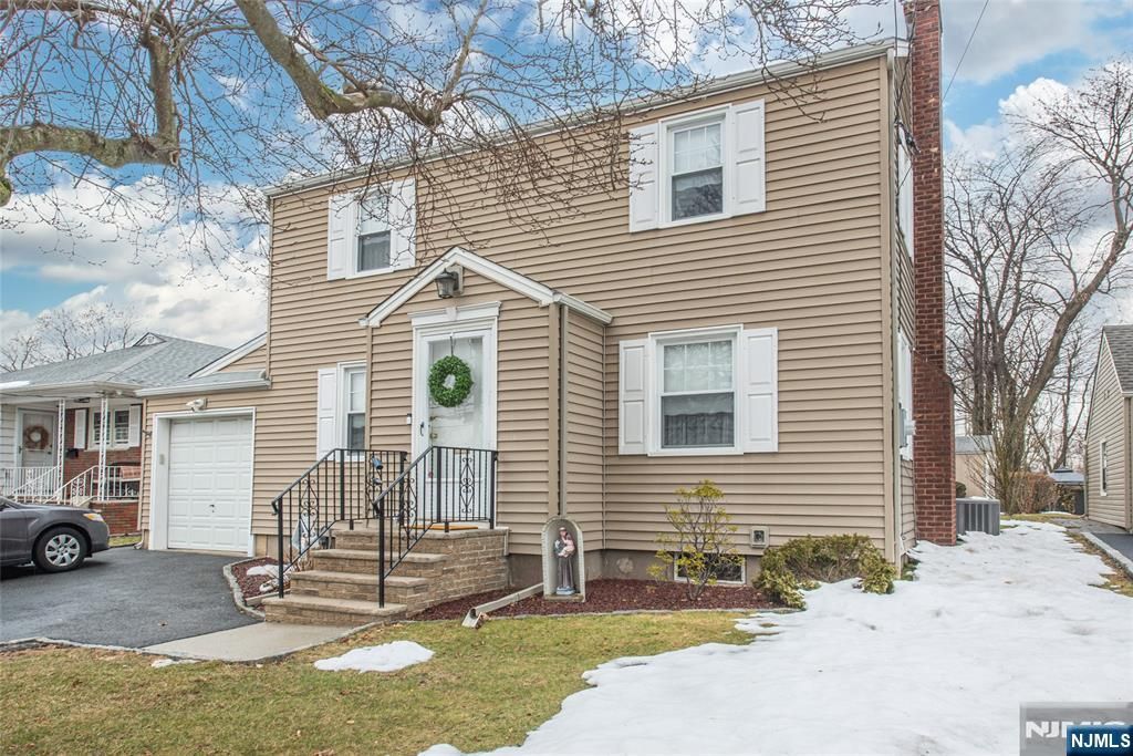 Photo of 438 Mount Prospect Avenue, Clifton, NJ 07012 (MLS # 26006960)