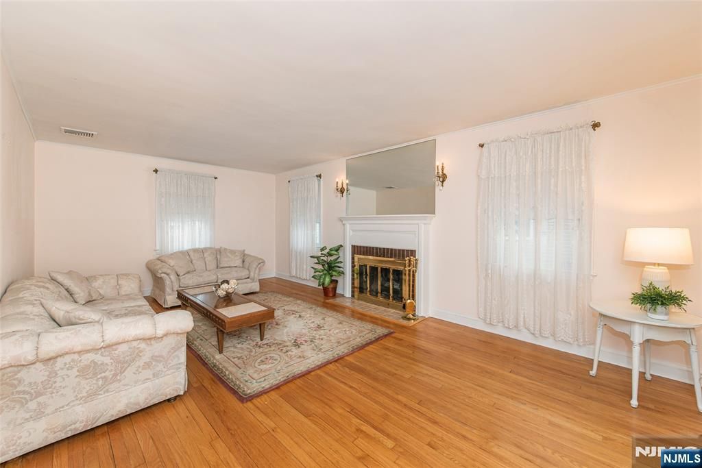 Photo of 438 Mount Prospect Avenue, Clifton, NJ 07012 (MLS # 26006960)