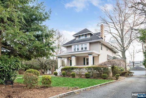 204 Park Avenue Leonia NJ 07605