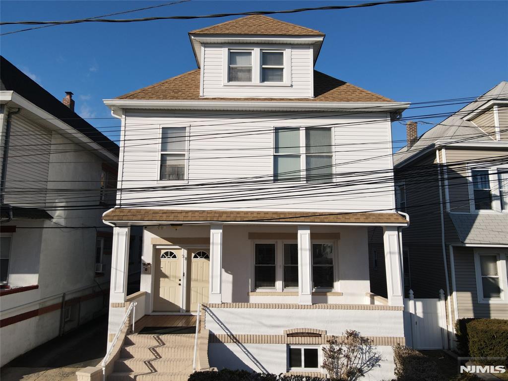 38 Portland Ave 1, Clifton, New Jersey - 2 Bedrooms  
1 Bathrooms  
5 Rooms - 