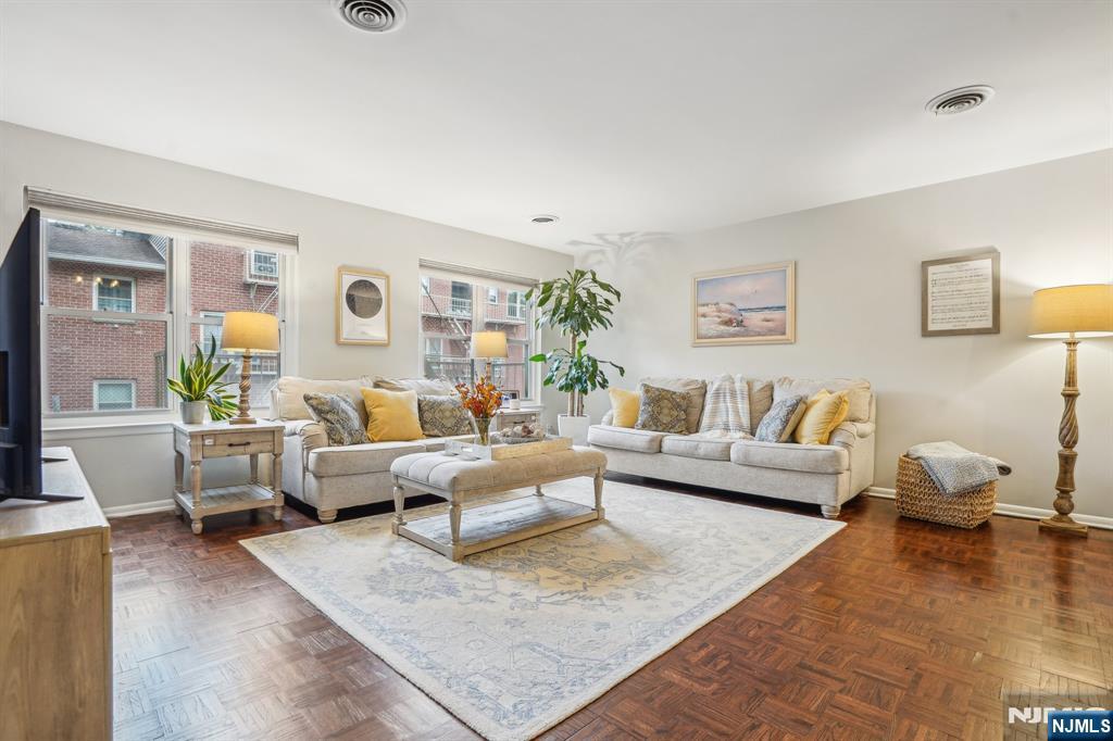 361 Claremont Avenue C6103