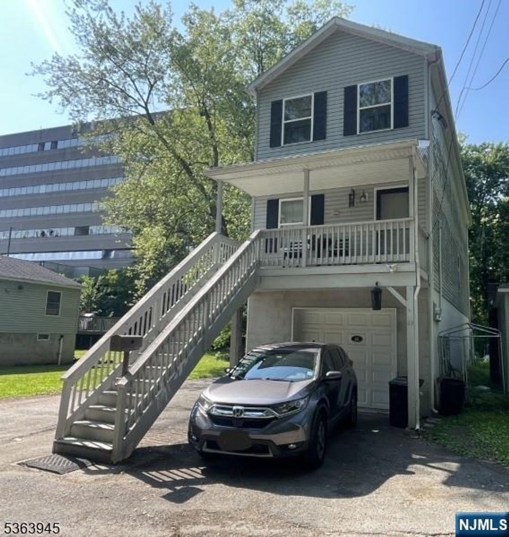 Photo of 42 Riverlawn Drive, Wayne, NJ 07470 (MLS # 26014982)