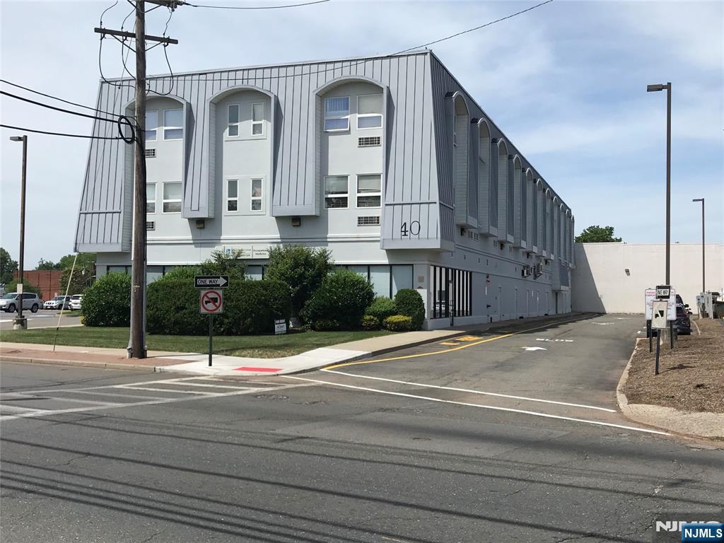 Rental Property at 40 Washington Ave C8, Dumont, New Jersey - Bedrooms: 1 
Bathrooms: 1 
Rooms: 2  - $2,050 MO.