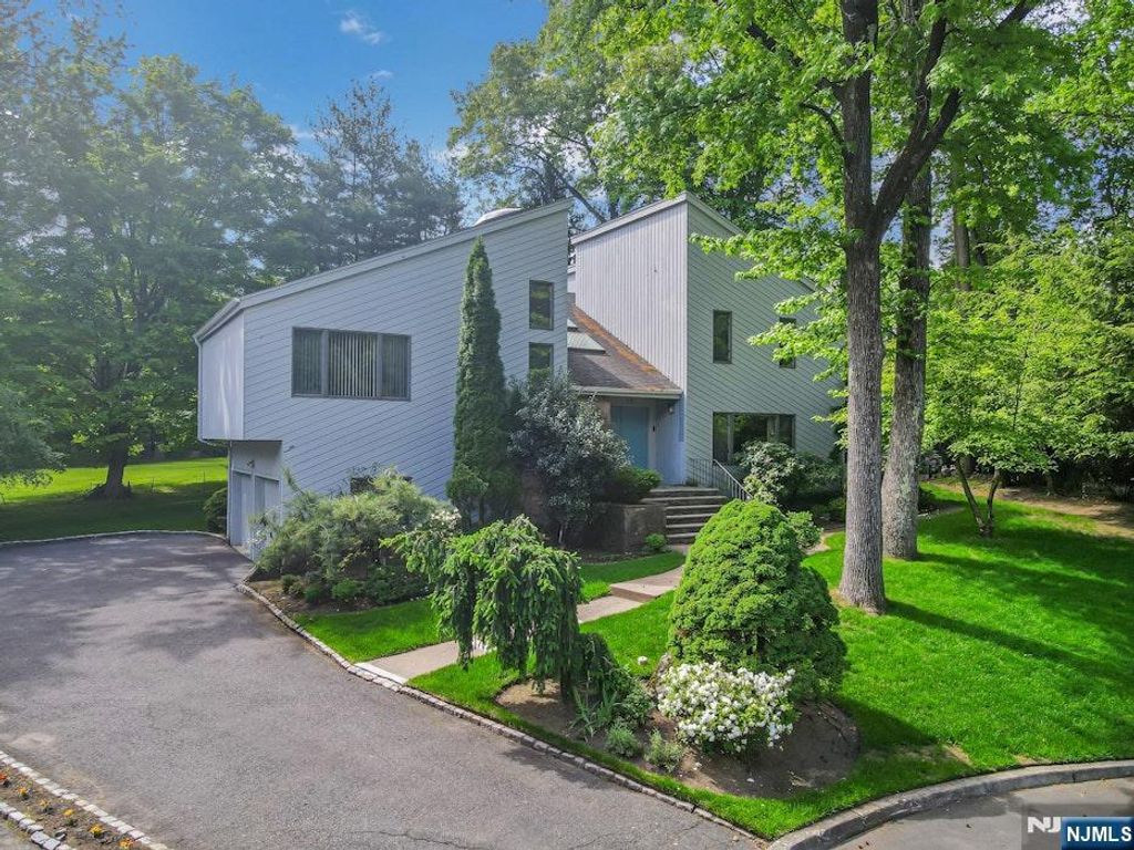 Photo of 18 Mission Way, Tenafly, NJ 07670 (MLS # 26018353)
