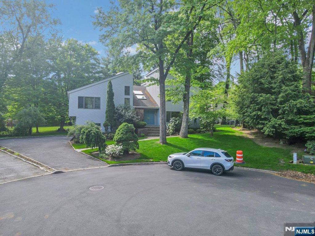 Photo of 18 Mission Way, Tenafly, NJ 07670 (MLS # 26018353)