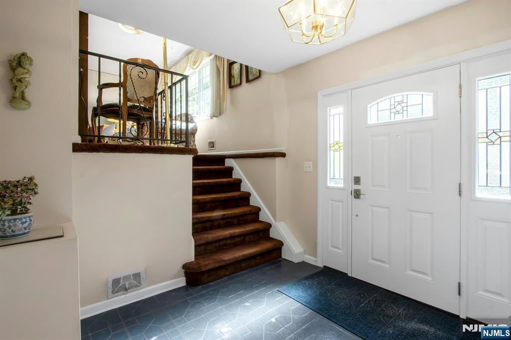 42 Lohs Place