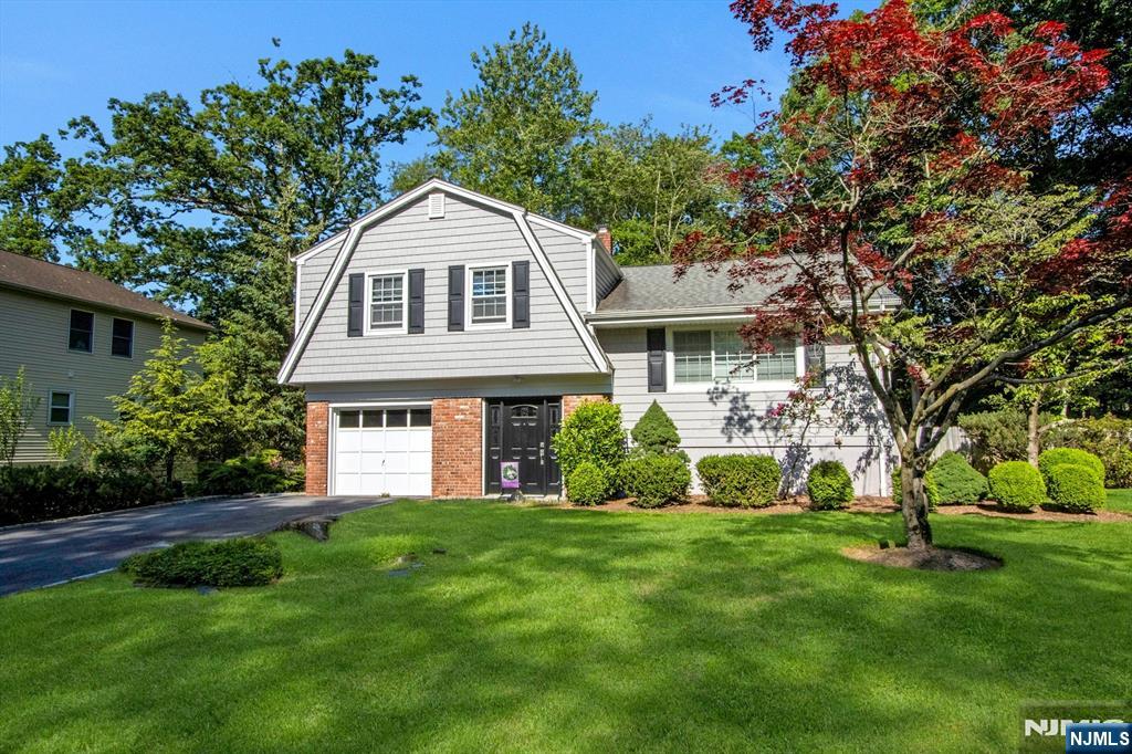 42 Lohs Place