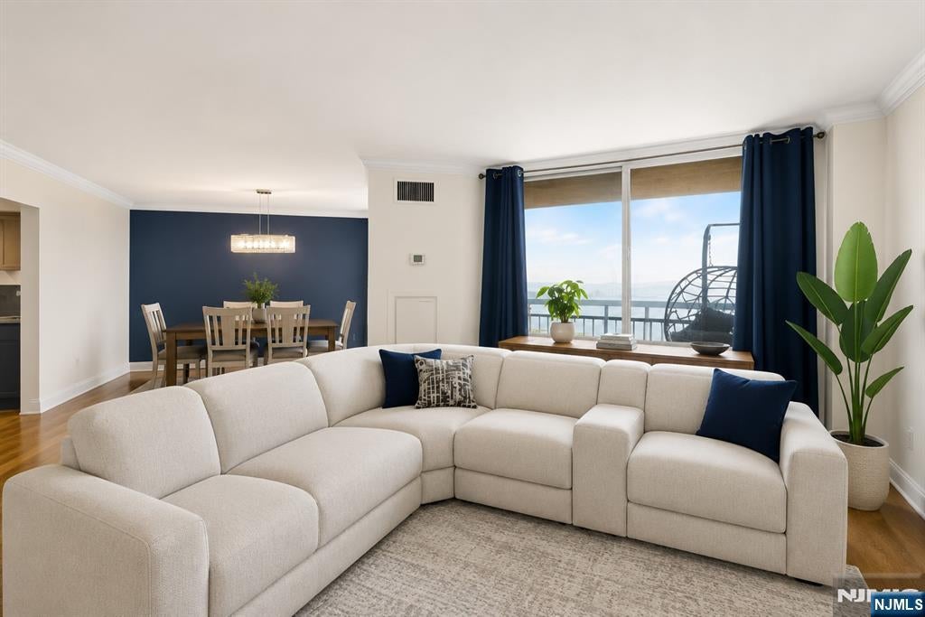 1020 Harmon Cove Tower 1020