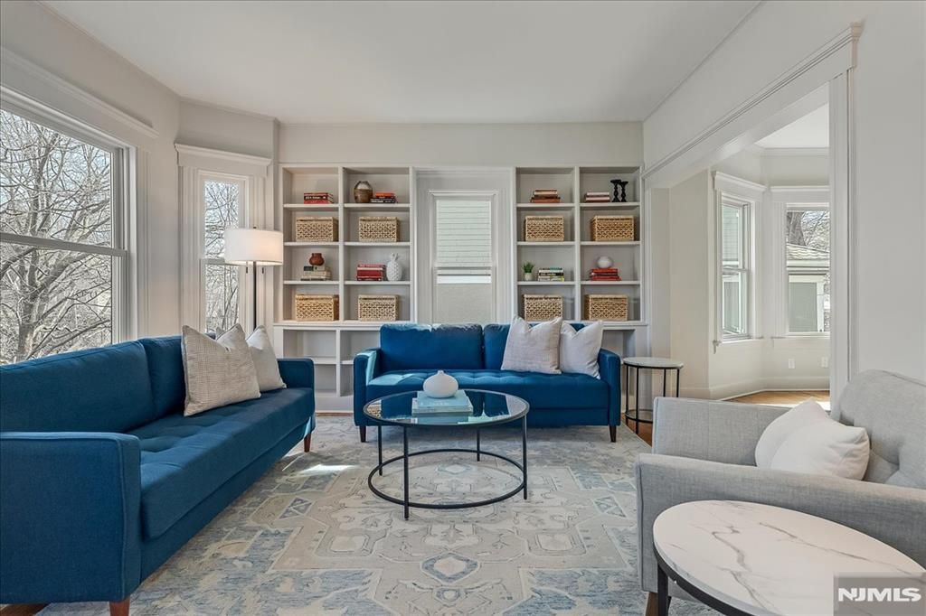 Photo of 82 Essex Avenue, Glen Ridge, NJ 07028 (MLS # 26009274)