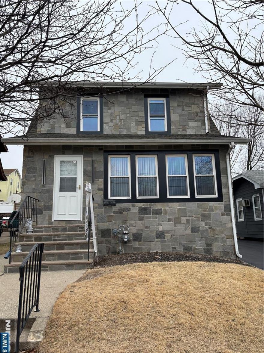 TOTALLY RENOVATED 1 FAM HOUSE FOR RENT!! 3 bedrooms, 1 full bath , 2 half baths. All appliances included. Finished basement and attic. Hardwood floors throughout. Laundry room in basement. Parking for up to 3 cars, Close to all highways, place of worship and public transportation. PETS UNDER 10 lbs OK. RENTERS INSURANCE REQUIRED.