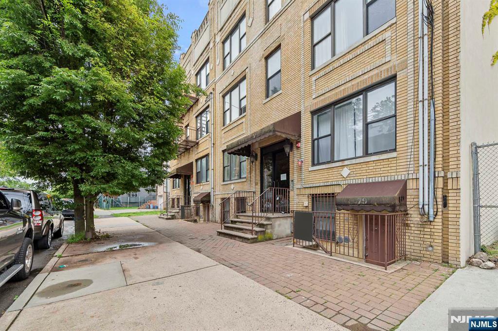 79 Crescent Avenue 1, Jersey City, New Jersey - 3 Bedrooms  
2 Bathrooms - 