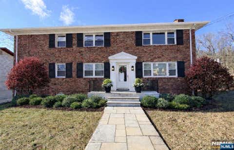 Photo of 61 Star Lake Rd #2, Bloomingdale, NJ 07403 (MLS # 26030385)